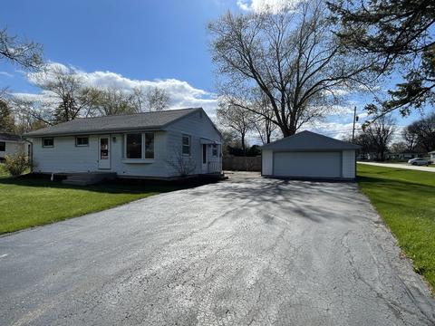 8843 S 79th, Franklin, WI 53132