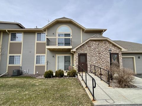 320 E Washington #4, Slinger, WI 53086 photo 1