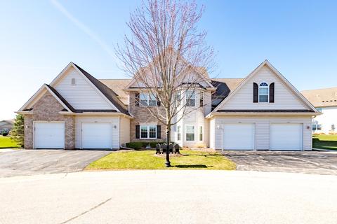 492 Cedar, Slinger, WI 53086 photo 1