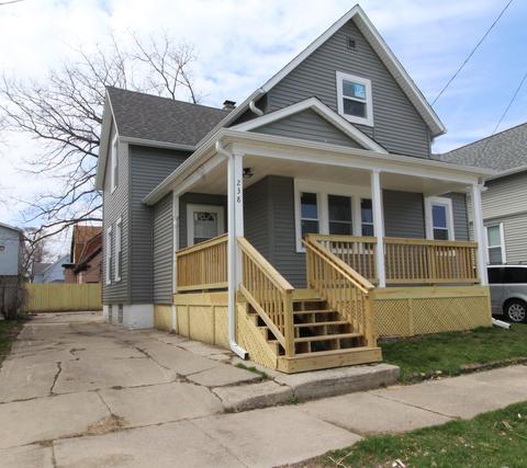 238 Frank, Racine, WI 53404