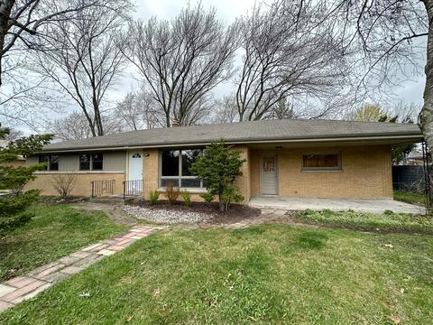 3224 W Edgerton, Greenfield, WI 53221