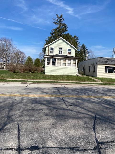 1528 Fond Du Lac, Kewaskum, WI 53040