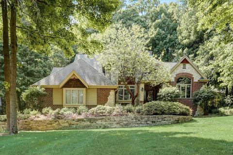 665 Toldt Frst, Brookfield, WI 53045
