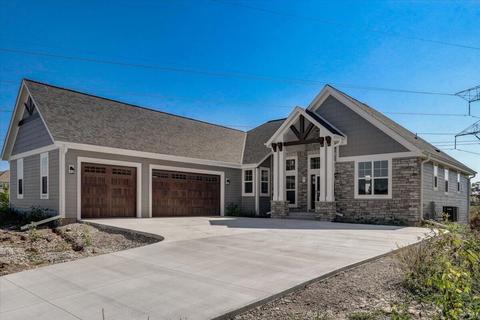 n57w19621 Fox Riv, Menomonee Falls, WI 53051