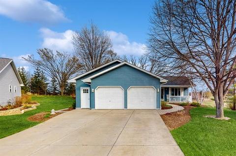 912 Bennett, Walworth, WI 53184