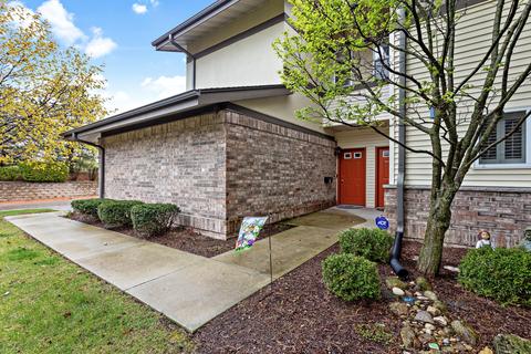 500 W Bender #117, Glendale, WI 53217