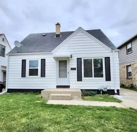 5910 N 38th, Milwaukee, WI 53209
