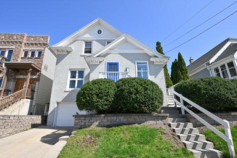1646 N Warren, Milwaukee, WI 53202