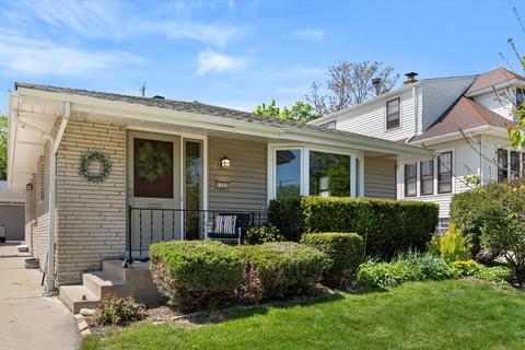 1321 S 93rd, West Allis, WI 53214