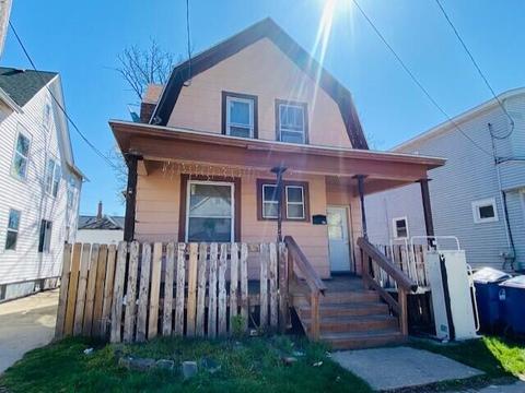 253 Jones, Racine, WI 53404