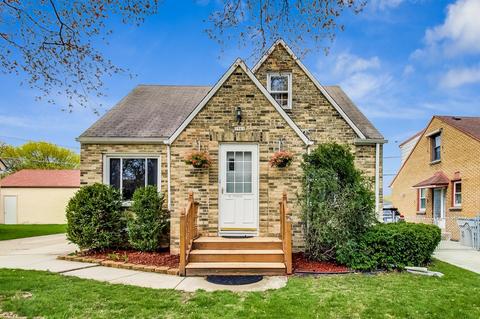 3961 S Taylor, Milwaukee, WI 53207