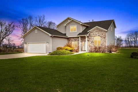 1662 High Ground, Farmington, WI 53040