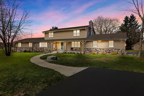8224 W Bonniwell, Mequon, WI 53097