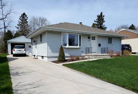 1302 N 8th, Manitowoc, WI 54220