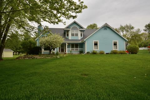 624 Bradford, Hartland, WI 53029