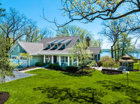 n2004 North Lakeshore Drive, Walworth, WI 53125
