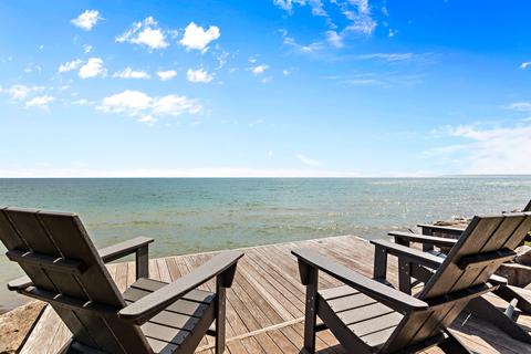 8120 N Bch, Fox Point, WI 53217