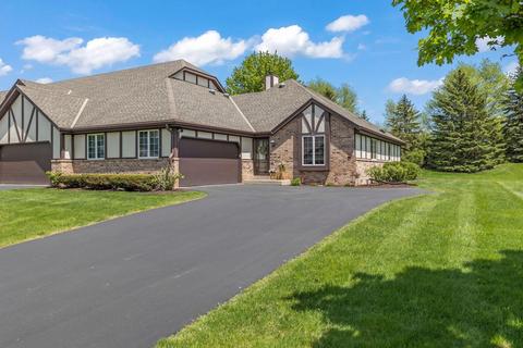 850 Oakwood #D, Brookfield, WI 53045