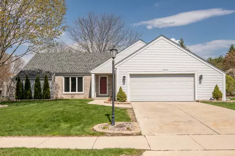 2003 Penhurst, Waukesha, WI 53186