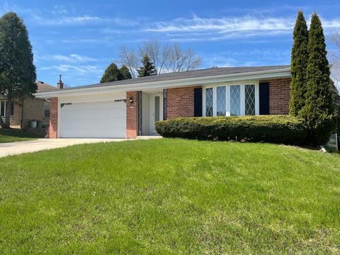 2957 S 90th, West Allis, WI 53227