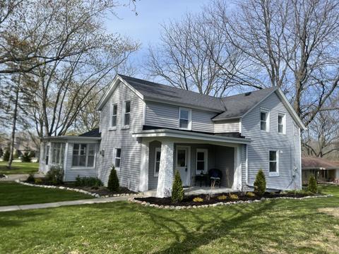 11720 W Howard, Greenfield, WI 53228
