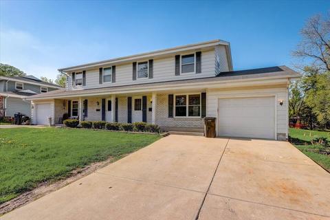 700 E College #702, Waukesha, WI 53186