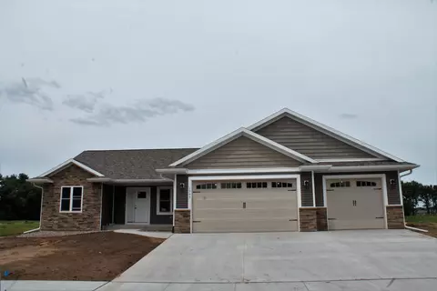 1943 Brooklyn, Holmen, WI 54636