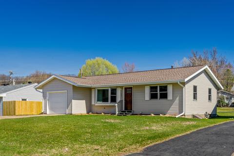 423 Main St N, Holmen, WI 54636