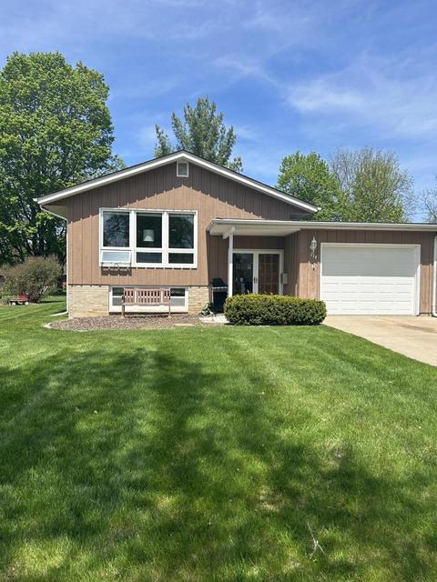 214 E Park, Hartland, WI 53029
