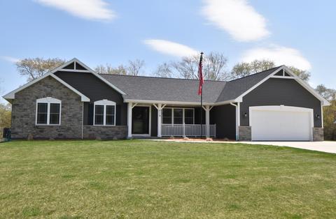 319 Appletree, Eagle, WI 53119