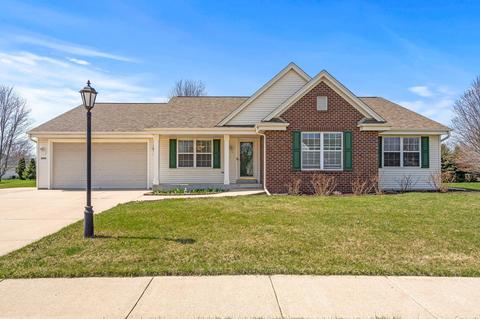 1156 Hummingbird, Oconomowoc, WI 53066
