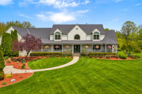 10290 Ann Marie, Cedarburg, WI 53012