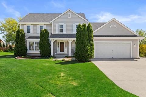 7835 W Briarwood, Franklin, WI 53132