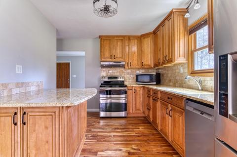 9621 S Nicholson, Oak Creek, WI 53154