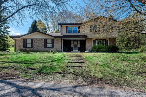 1485 Skyline, Cedarburg, WI 53012