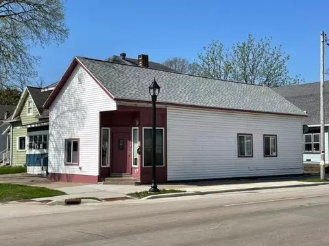 1553 Liberty, La Crosse, WI 54603