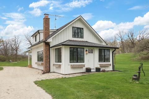 N1217 Academy, Linn, WI 53147