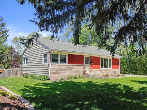 710 E Main, Waterford, WI 53185
