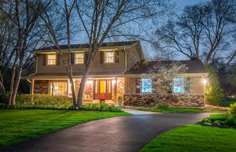 1040 Tanglewood, Brookfield, WI 53005