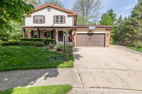 2830 St Andrews, Waukesha, WI 53188