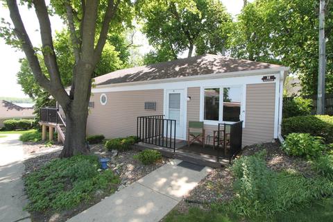 2501 S Browns Lk #H-2, Burlington, WI 53105