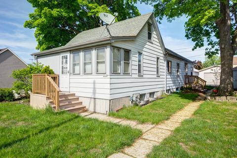 3516 S 16th, Milwaukee, WI 53221