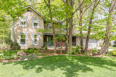 12840 W Weatherstone, New Berlin, WI 53151