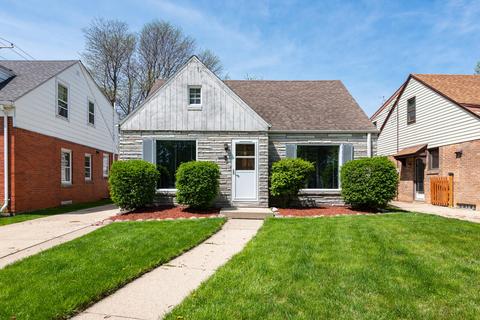 2325 N 89th, Wauwatosa, WI 53226