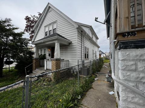1983 S 12th, Milwaukee, WI 53204