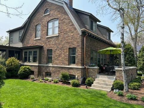 5519 N Lk, Whitefish Bay, WI 53217