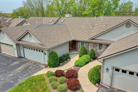 499 Sunset, Hartland, WI 53029