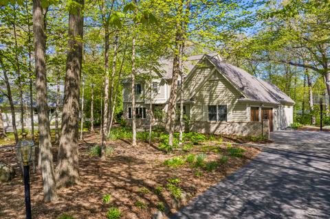 14530 W Meadowshire, New Berlin, WI 53151