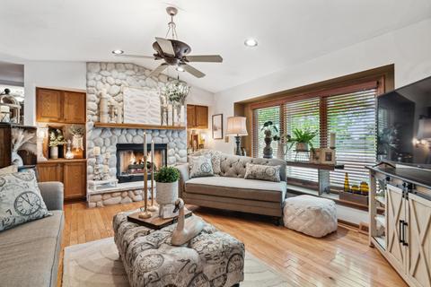 8319 S Woodridge, Oak Creek, WI 53154