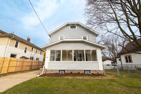 1008 Linden, Waukesha, WI 53186